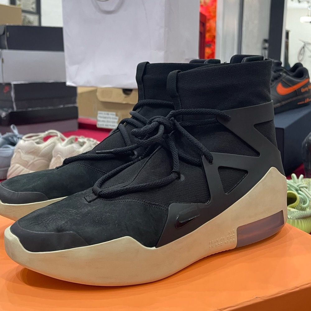 Fear Of God x Nike